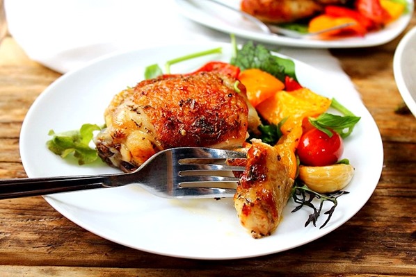 hit-and-run-chicken-thigh-tray-bake-peachy-palate-bloglovin